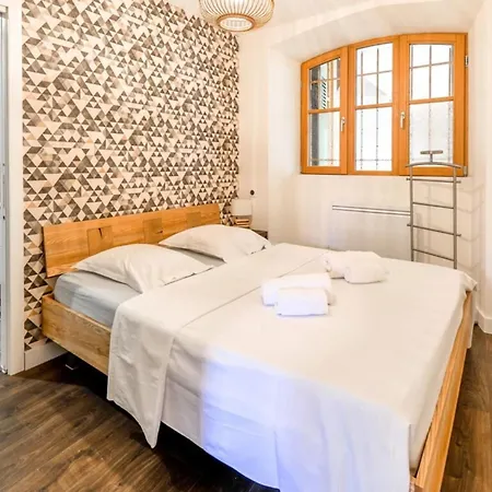 3-star Rated In The Heart Of The Old Town With A View Annecy