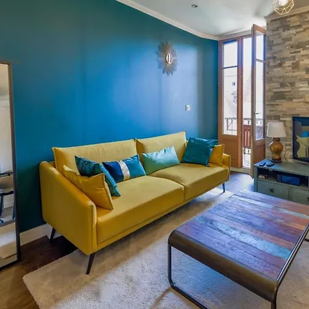 3-star Rated In The Heart Of The Old Town With A View